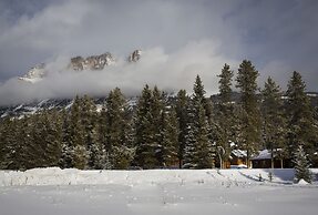 Castle Mountain Chalets