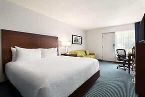 Days Inn by Wyndham Sarnia Harbourfront