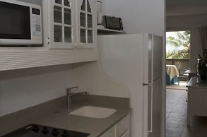 Tropical Sunset Beach Apartment Hotel