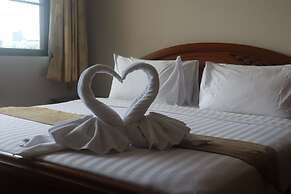 Inn House Hotel