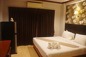 Inn House Hotel