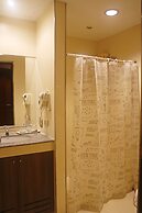 Inn House Hotel