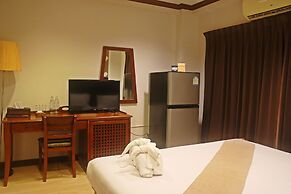 Inn House Hotel