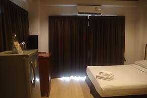 Inn House Hotel