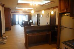 Inn House Hotel