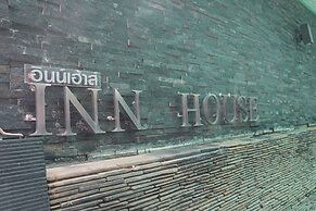 Inn House Hotel