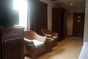 Inn House Hotel
