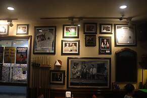 Inn House Hotel
