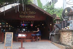Inn House Hotel