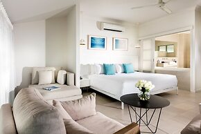 Mangrove Hotel