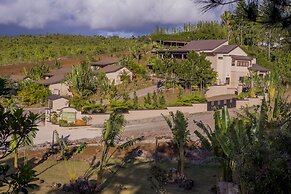 7 Cascades Restaurant Bar & Lodges