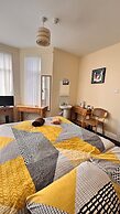 Castle Lodge Guest House