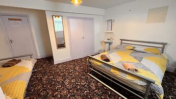 Castle Lodge Guest House