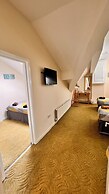 Castle Lodge Guest House