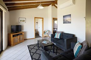 Chandlers Smiths Beach Villas