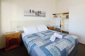 Chandlers Smiths Beach Villas