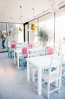 Cooking and Nature Emotional Hotel