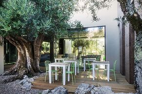 Cooking and Nature Emotional Hotel