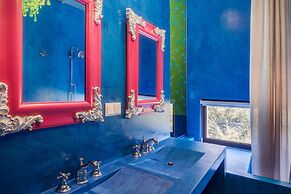 Cooking and Nature Emotional Hotel