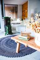 Cooking and Nature Emotional Hotel