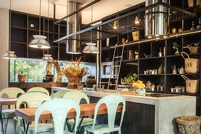 Cooking and Nature Emotional Hotel