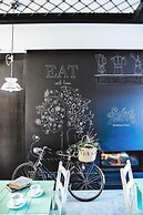 Cooking and Nature Emotional Hotel