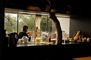 Cooking and Nature Emotional Hotel