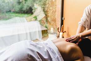 Cooking and Nature Emotional Hotel