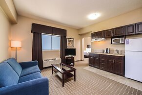 Kindersley All Suites Hotel