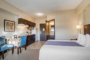 Kindersley All Suites Hotel