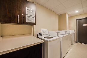 Kindersley All Suites Hotel