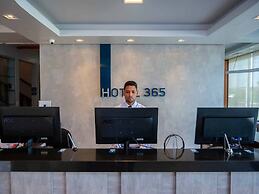 Hotel 365