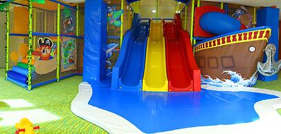 Grand Admiral Resort & SPA