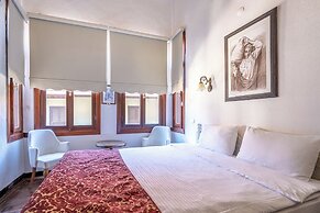 Atelya Art Hotel