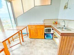 SR Sea View Apartments