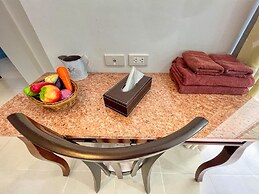 SR Sea View Apartments