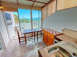 SR Sea View Apartments