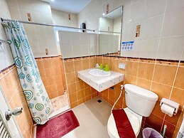 SR Sea View Apartments