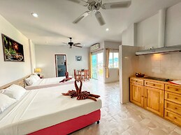 SR Sea View Apartments