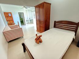 SR Sea View Apartments