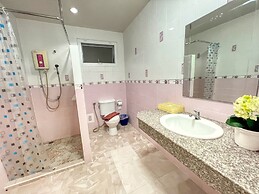 SR Sea View Apartments