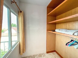 SR Sea View Apartments