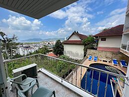 SR Sea View Apartments