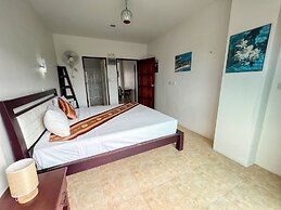 SR Sea View Apartments