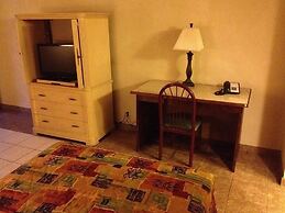 Su Casa Inn & Suites