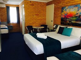 Bosuns Inn Motel