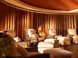 Horse and Jockey Hotel