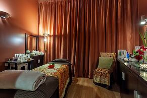 Horse and Jockey Hotel