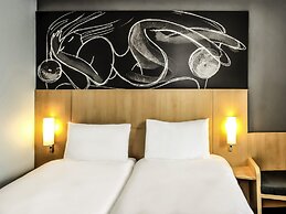 ibis Saint Genis Pouilly Genève