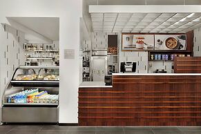 Courtyard by Marriott New York Manhattan / Chelsea